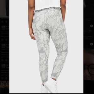 Aerie Offline 7/8 Crossover Legging; Snake Print; Size L Short